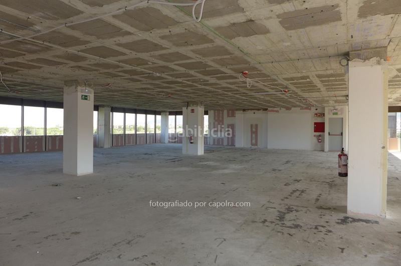 Foto 6cf6a02e-67d6-444a-8472-e60b0d0b81fa. Miete büro mit heizung in Sant Joan-TV3 Sant Joan Despí