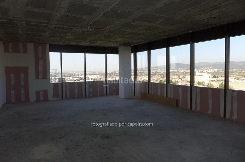 Foto d6a70eb2-af6d-4451-8744-b63f9397e27d. Miete büro mit heizung in Sant Joan-TV3 Sant Joan Despí