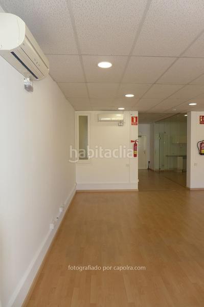 Foto c08e58b2-8f87-4c27-846d-cf6861057d4c. Alquiler oficina s céntricas y luminosas en ronda universidad en Barcelona