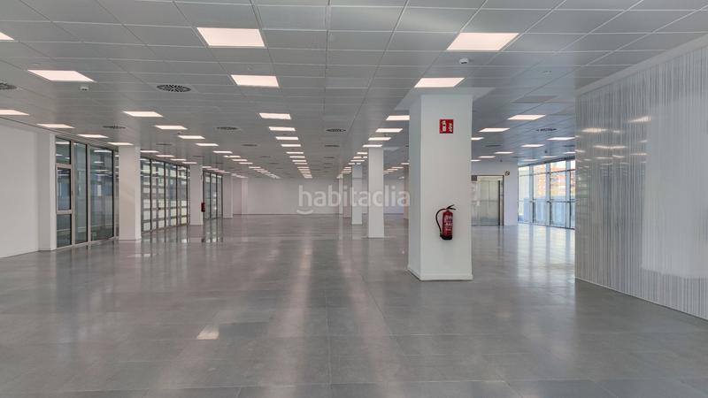 Foto 7098e990-bf7e-4355-8f13-a59a7c23dce3. Rent office space with heating in Diagonal Mar i el Front Marítim del Poblenou Barcelona