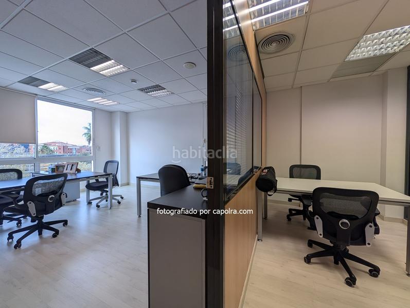 Foto 3bf8563e-6164-40bb-9b2e-d11fd976ea90. Miete büro mit heizung in Mas Lluí - Els Miralls Sant Just Desvern