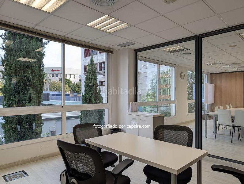 Foto 3cc36dda-4db7-41b7-8019-aa4ac87ac43a. Miete büro mit heizung in Mas Lluí - Els Miralls Sant Just Desvern