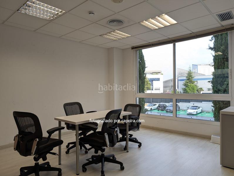 Foto e4b2b6b3-e49f-4cb5-a25d-39078ed6c7ec. Miete büro mit heizung in Mas Lluí - Els Miralls Sant Just Desvern