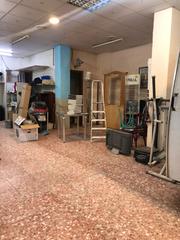 Lloguer Local Comercial a La Petxina