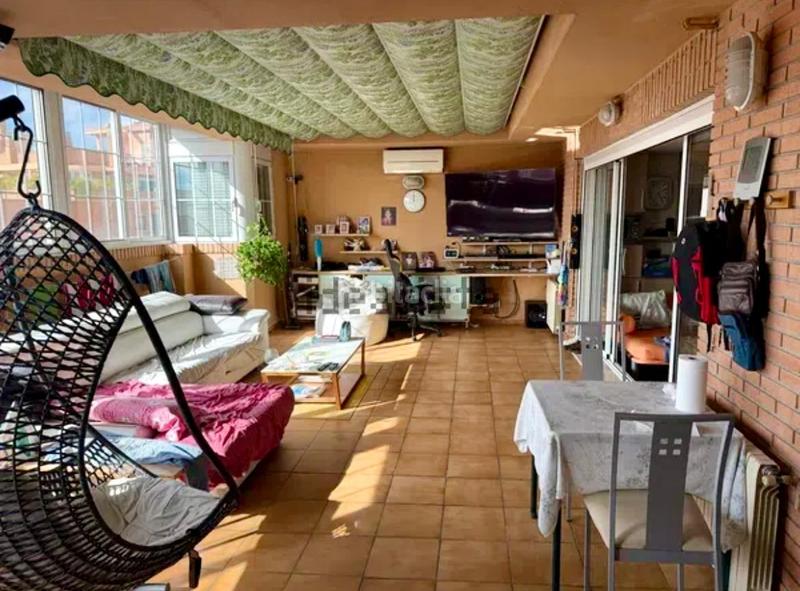 Foto b44387b0-bb64-4e9d-ab19-35a366aa7cc4. Penthouse with parking in Barrio de Patraix Valencia