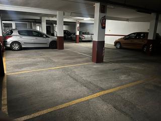 Parking voiture à Vara de Quart