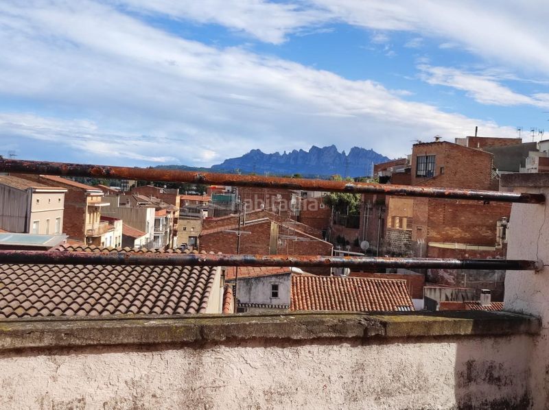Foto 055fbe03-ebab-4c43-a805-fdc471d67317. Casa adosada casa para reformar con terraza, garaje y vistas a montserrat en Sant Joan de Vilatorrada