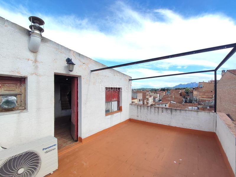 Foto 24e7c942-ace9-4384-bce5-735bbfcea37a. Casa adosada casa para reformar con terraza, garaje y vistas a montserrat en Sant Joan de Vilatorrada