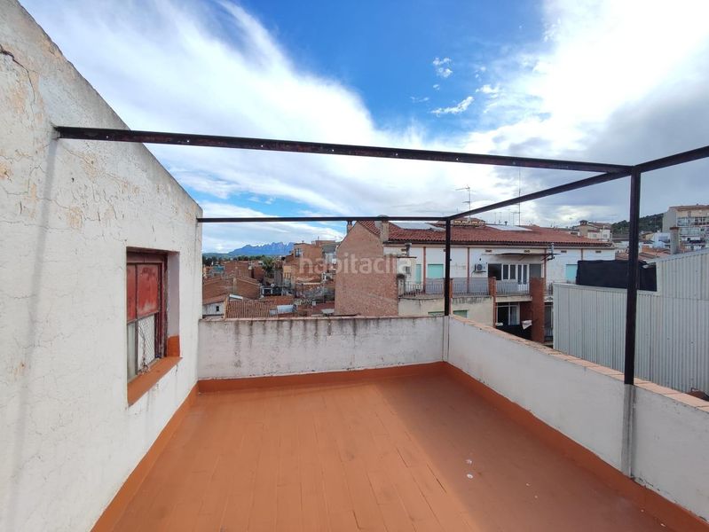 Foto 2d9a83da-acff-463e-a998-90709ff99161. Casa adosada casa para reformar con terraza, garaje y vistas a montserrat en Sant Joan de Vilatorrada