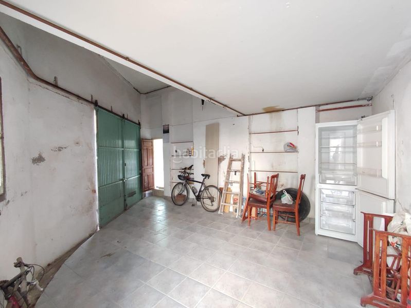 Foto 63ca9220-766c-4712-a070-350795b9232d. Casa adosada casa para reformar con terraza, garaje y vistas a montserrat en Sant Joan de Vilatorrada
