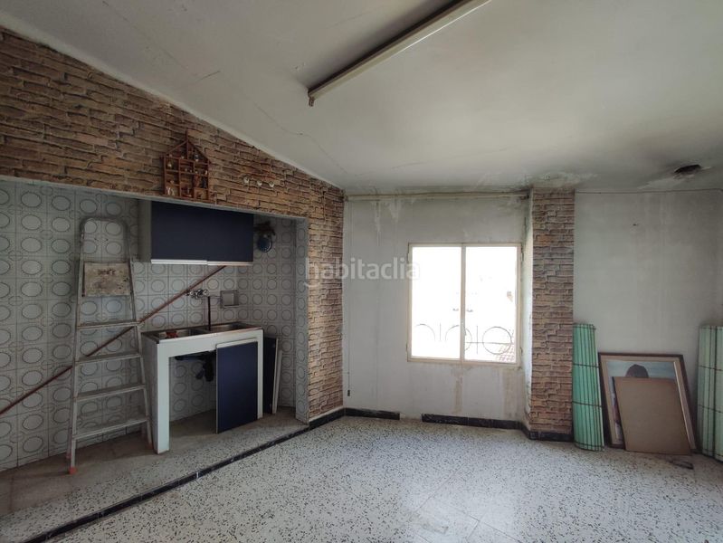 Foto 6ad5b56d-6210-4924-9953-535442ad884f. Casa adosada casa para reformar con terraza, garaje y vistas a montserrat en Sant Joan de Vilatorrada