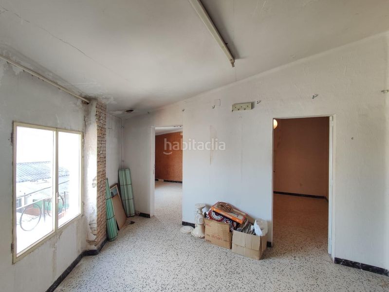 Foto a712ee97-bd38-4270-8e0e-09f44f015457. Casa adosada casa para reformar con terraza, garaje y vistas a montserrat en Sant Joan de Vilatorrada