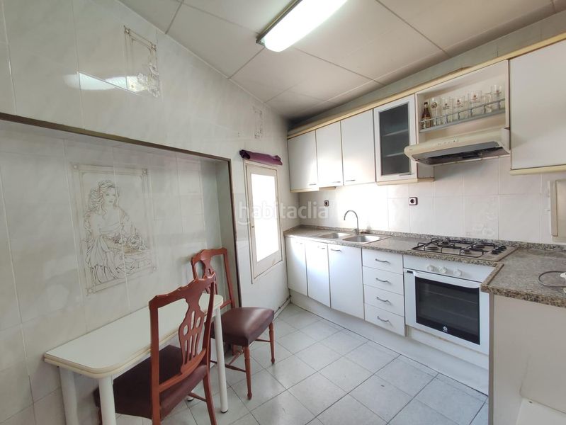 Foto b0950931-e216-4b4c-9ce0-a3205111b79e. Casa adosada casa para reformar con terraza, garaje y vistas a montserrat en Sant Joan de Vilatorrada