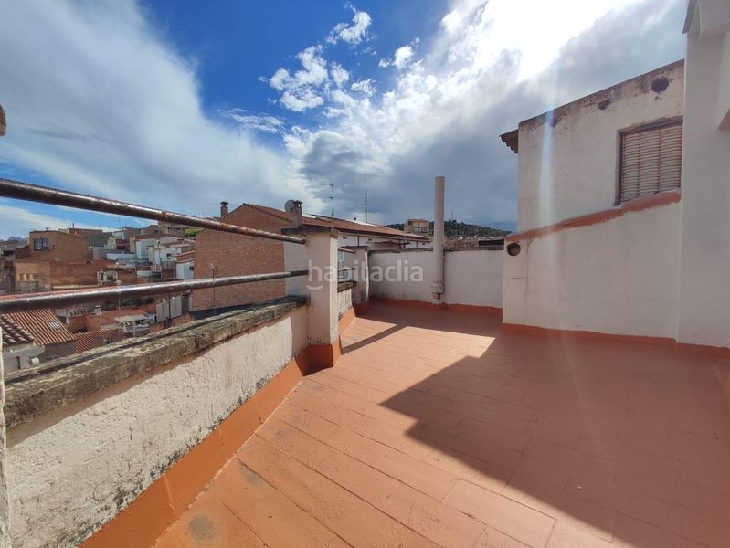 Foto f3563cf5-aad2-4646-b0bc-28b5bb6d876d. Casa adosada casa para reformar con terraza, garaje y vistas a montserrat en Sant Joan de Vilatorrada