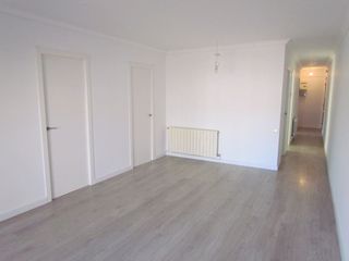 Etagenwohnung  Passeig dels arbres. Piso en el centro