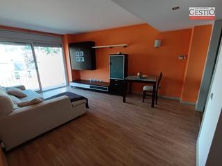 Etagenwohnung  Carrer ausiàs march. Piso ideal parejas