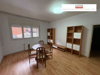 Piso  Carrer de sant jordi. Piso ideal parejas