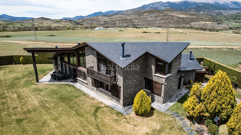 Foto a7fe453b-8c93-45e1-86ea-631561418374. Chalet in urbanitzacio el pla 274 in Prats i Sansor