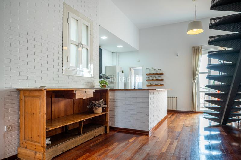 Foto e107eaf4-d221-4e5e-9fd2-ee82567ba7ad. Zweistöckige wohnung mit heizung in Centre Sabadell