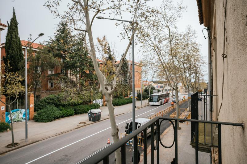 Foto f5d8e1cb-d49a-4e67-ba90-f5ce761913fc. Zweistöckige wohnung mit heizung in Centre Sabadell