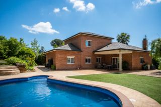 Chalet en Lli de Vall. descubre este impresionante chalet independiente en lli de va