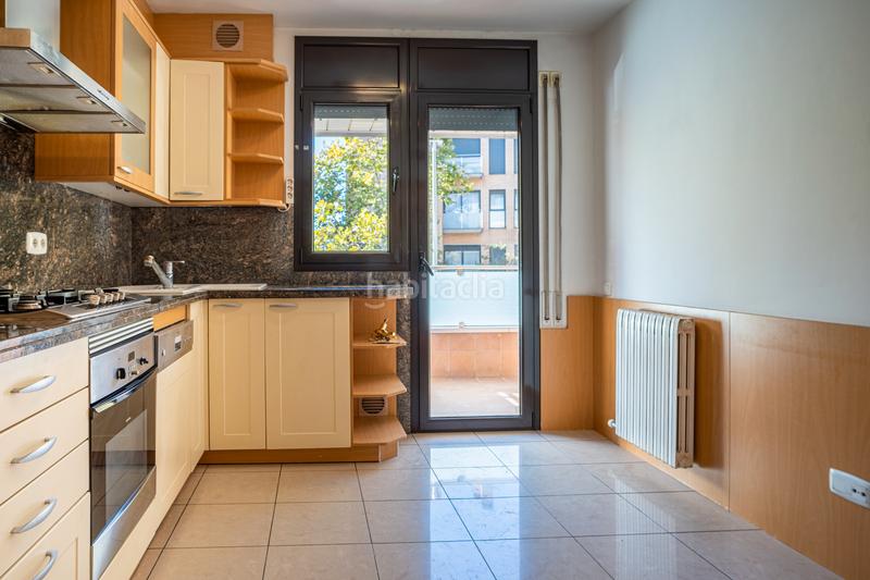 Foto c962931e-3776-49aa-9307-d7bbfe9e77ea. Pis amb calefacció aparcament a Centre Sabadell