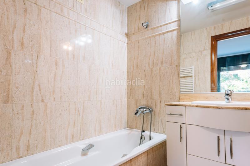 Foto fb7867b1-123f-4db3-893a-5e3b68587cf9. Pis amb calefacció aparcament a Centre Sabadell