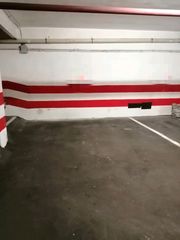 Affitto Posto auto  Carrer de santa joaquima de vedruna. Alquiler plaza de parking moto  en zona universidad rovira i vir