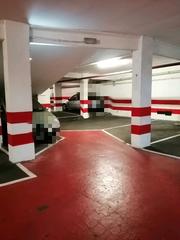Alquiler Parking coche  Carrer de santa joaquima de vedruna. Alquiler plaza de parking moto  en zona universidad rovira i vir