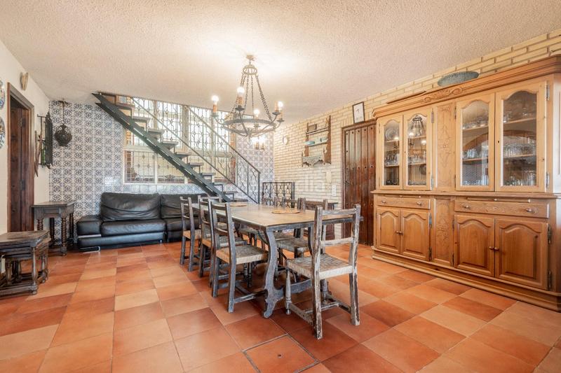 Foto 43d2941b-fa60-47db-836f-40cb1e7799a9. Chalet mit heizung parking pool in Cumbres de Calicanto Torrent