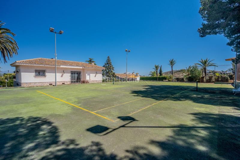 Foto 706b77ab-88f3-4e3d-960d-667212c3b22e. Chalet mit heizung parking pool in Cumbres de Calicanto Torrent