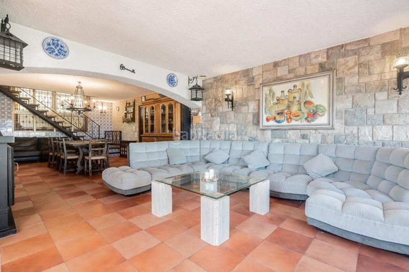 Foto dfc22965-0432-4c8b-b5c8-6b95cf304dea. Chalet mit heizung parking pool in Cumbres de Calicanto Torrent