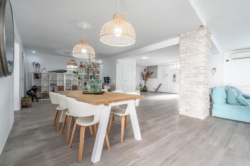 Foto 4007ec26-8441-44dd-892d-7e4c77e47878. Haus mit parking pool in Natzaret Valencia