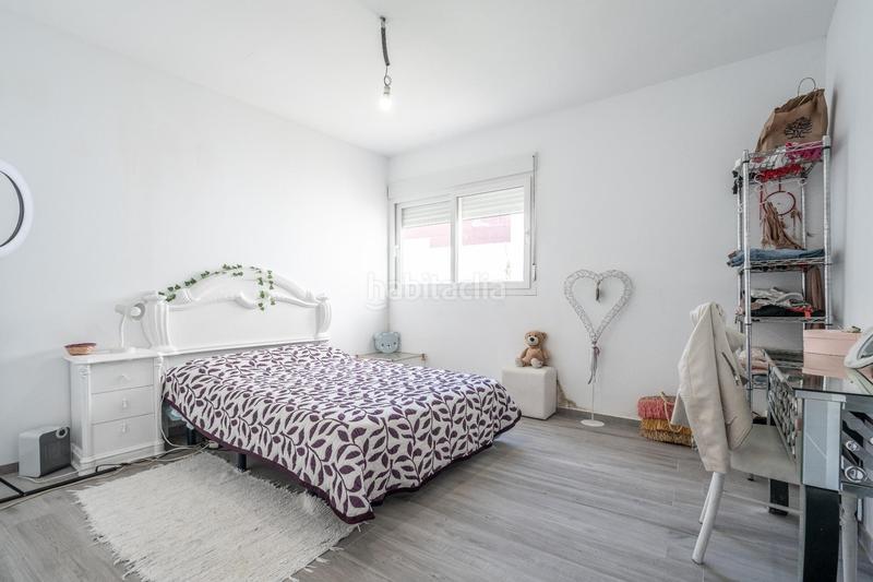 Foto fe56dd94-971b-4a9a-aa68-8e50dadca780. Haus mit parking pool in Natzaret Valencia