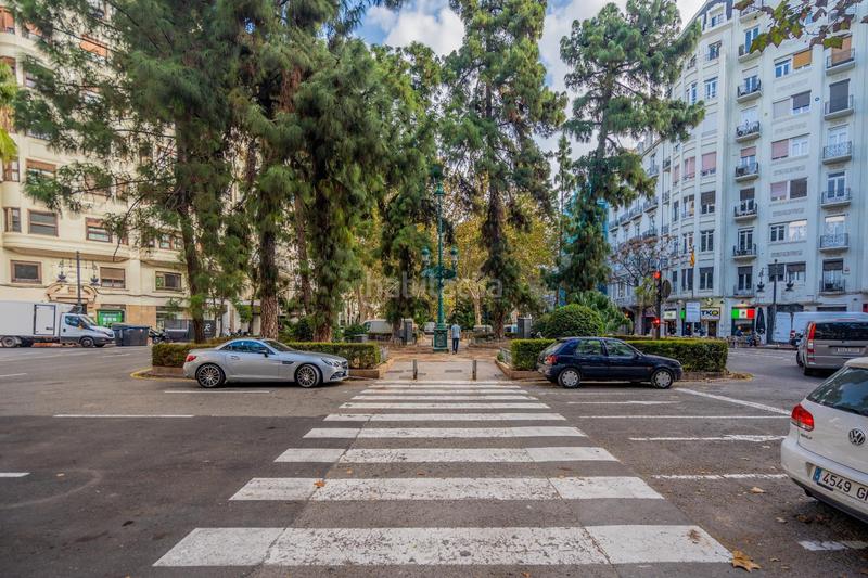Foto a27d5bc7-a82f-449f-95df-f2ab2d107520. Piso magnífico piso en la gran vía marqués del turia en Valencia