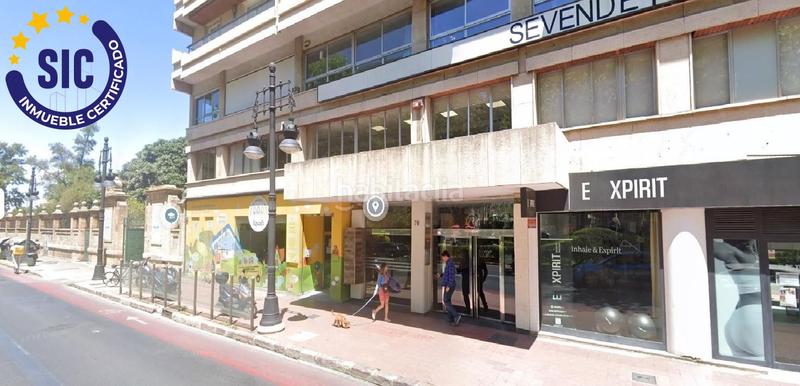 Foto 25fa8e8b-54ac-4bb1-ab35-e48bc4dd5b7f. Aparcament cotxe a El Botànic Valencia