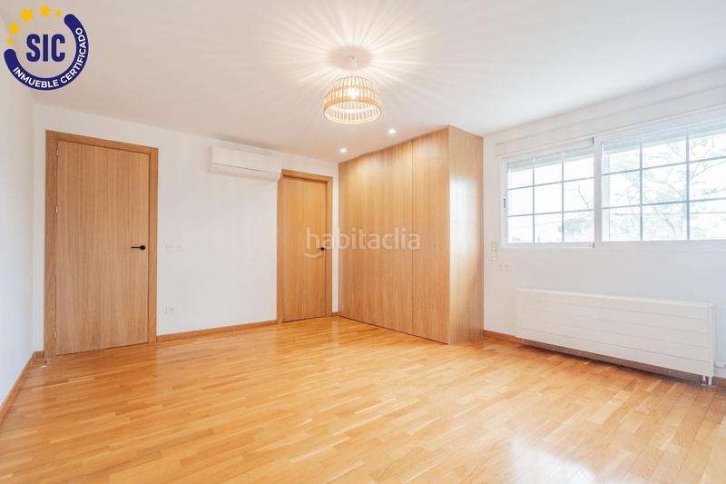 Foto b18c77c5-924a-4e50-abbf-164a457be730. Chalet con riscaldamento parcheggio piscina in La Cañada Paterna
