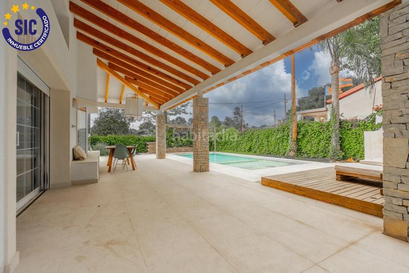 Foto e67f4a9f-ff63-4dc2-a317-0d30408a6ecd. Chalet con riscaldamento parcheggio piscina in La Cañada Paterna