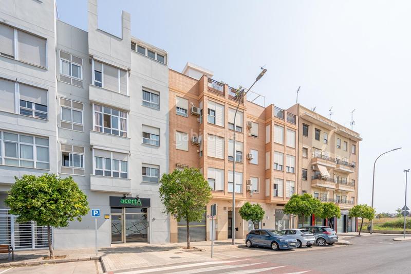 Foto bada2e1e-584a-4ed7-9248-9b8fec435b69. Local comercial a Benimàmet Valencia