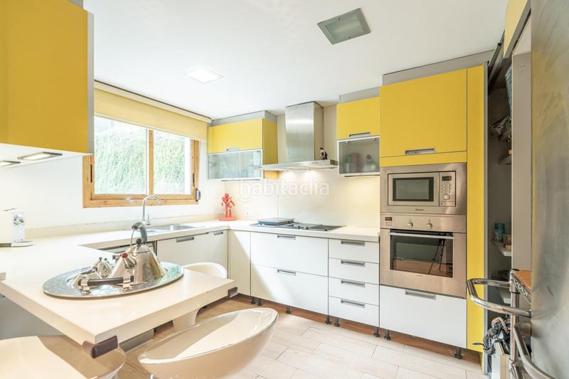 Foto 4c795bfe-4ad5-4599-bcfd-47f6d5e81b1e. Casa adosada exclusivo adosado en una exclusiva ubicación. urbanización El Bosque junto al campo de golf. en Chiva