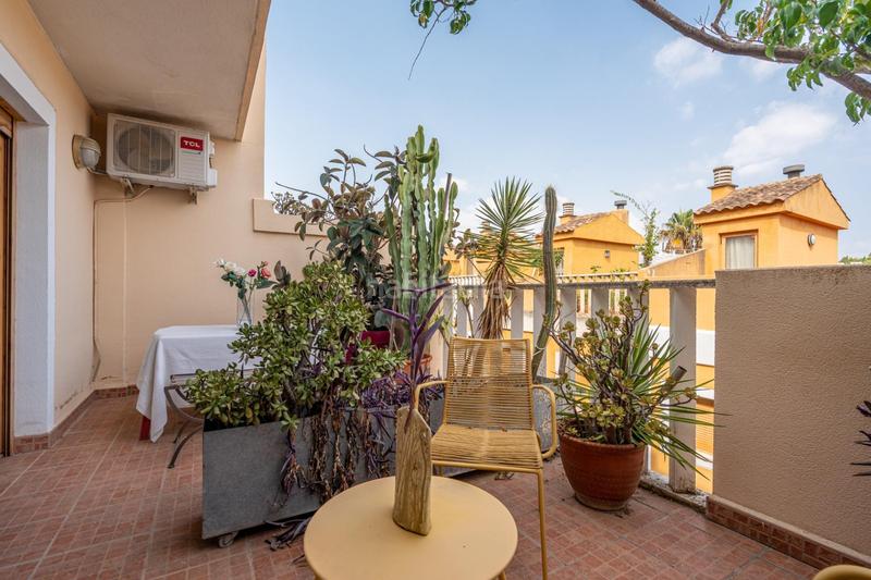 Foto 52a4b221-a254-41b8-9296-60f4f0a64d56. Casa adosada exclusivo adosado en una exclusiva ubicación. urbanización El Bosque junto al campo de golf. en Chiva