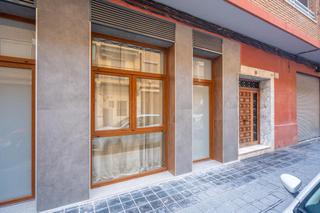 Planta baja  Calle amparo ballester. Oportunidad única! inmueble polivalente a estrenar en el cabañal