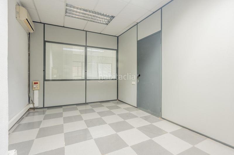 Foto 0ad2a136-e2e7-4e93-a761-0f4c3fcf790d. Locale commerciale in Centro Xirivella