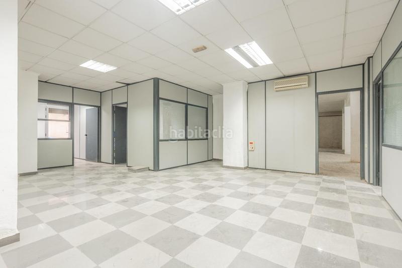 Foto a5085a1b-e7f5-493c-acc9-559659cc2659. Locale commerciale in Centro Xirivella