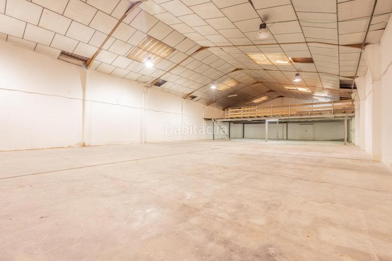 Foto c83c386b-b580-4025-934f-9d4dce45d73a. Locale commerciale in Centro Xirivella