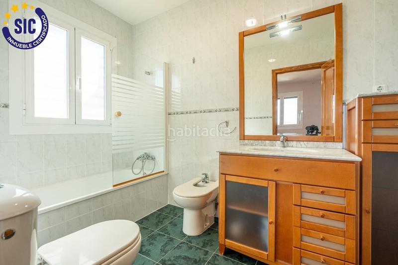 Foto c3cbfe50-875b-4052-9680-b2d51f10095c. Chalet con riscaldamento parcheggio piscina in Riba - roja de Túria