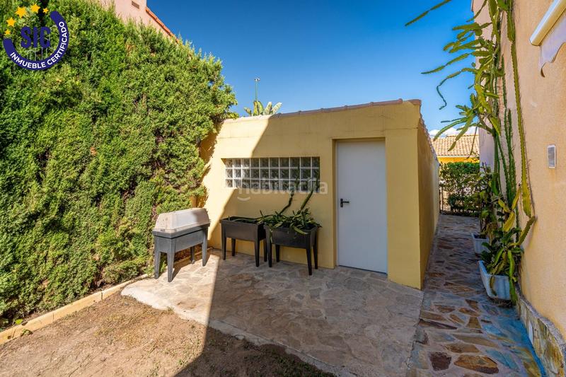 Foto fedd29ed-ae21-43e5-b469-49956e323137. Chalet con riscaldamento parcheggio piscina in Riba - roja de Túria