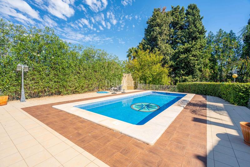 Foto 123f348a-71bb-4792-88db-190c8204d8de. Chalet con riscaldamento piscina in Polígono Mas del Jutge Torrent