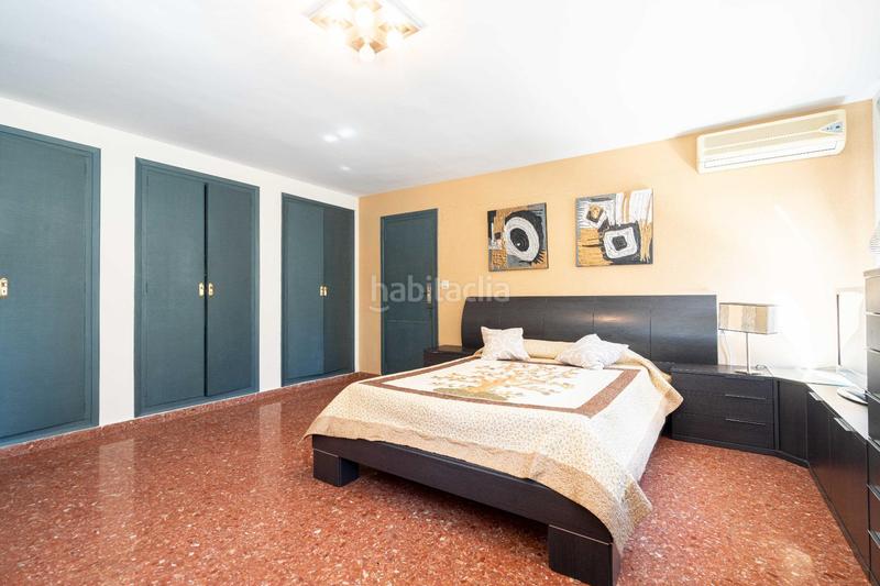 Foto 5b12330e-7518-41e8-81c2-7f2e995b50a7. Chalet con riscaldamento piscina in Polígono Mas del Jutge Torrent