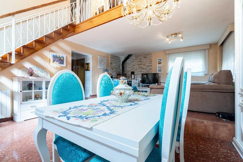 Foto 69375c15-e3e9-44ff-93a9-af8374e356bf. Chalet con riscaldamento piscina in Polígono Mas del Jutge Torrent